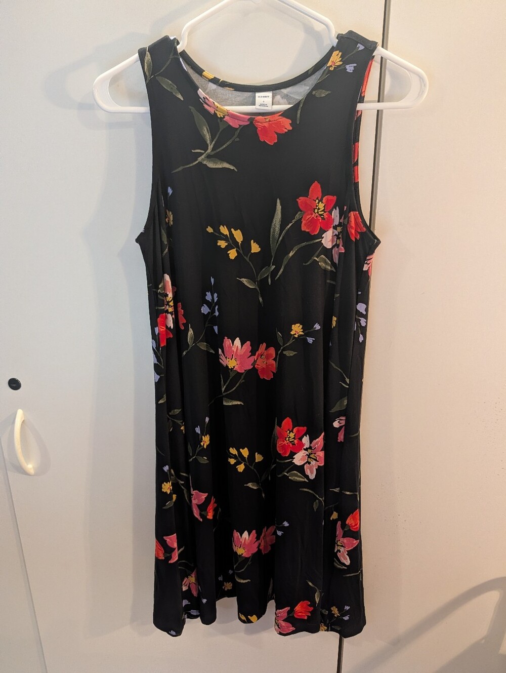 Old Navy Small Black Floral Sleeveless Swing Dress - Red & Pink Bloom NWT
